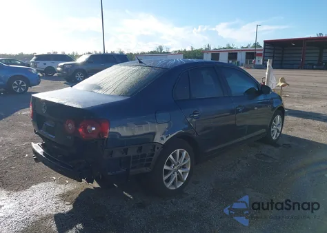 2010 Volkswagen Jetta Limited Edition из США, поврежденный, VIN 3VWRX7AJ8AM135273